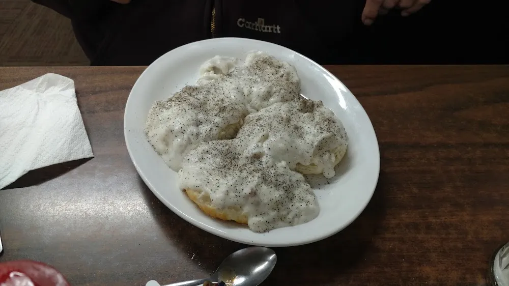 Sausage Gravy & Biscuits